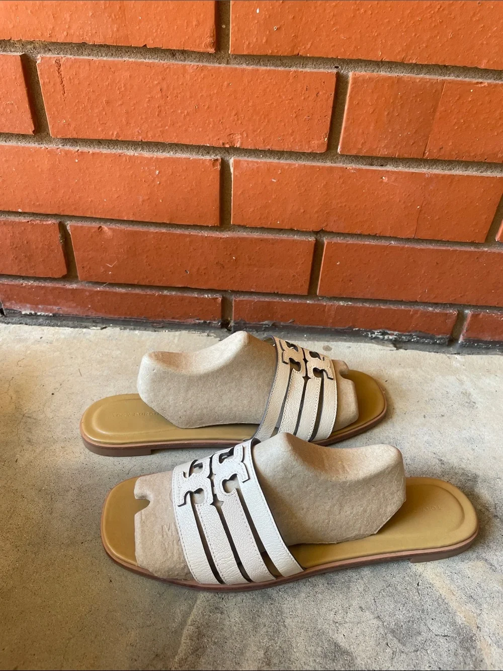 TORY BURCH Women's INES Cream Leather Slide Sandals Size 12 - Picture 2 of 9